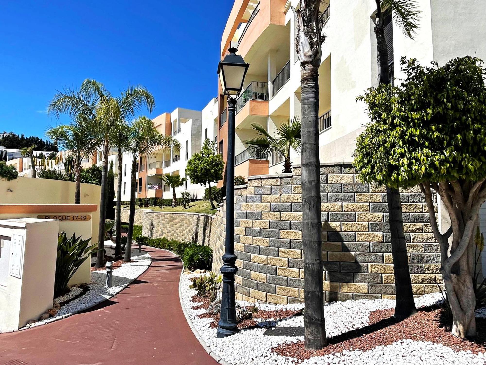 Spectacular Views - Luxury Apartment In Resort - Marbella Hills Kültér fotó