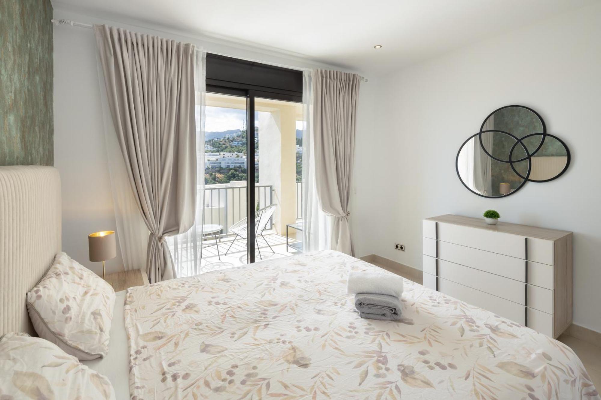 Spectacular Views - Luxury Apartment In Resort - Marbella Hills Kültér fotó